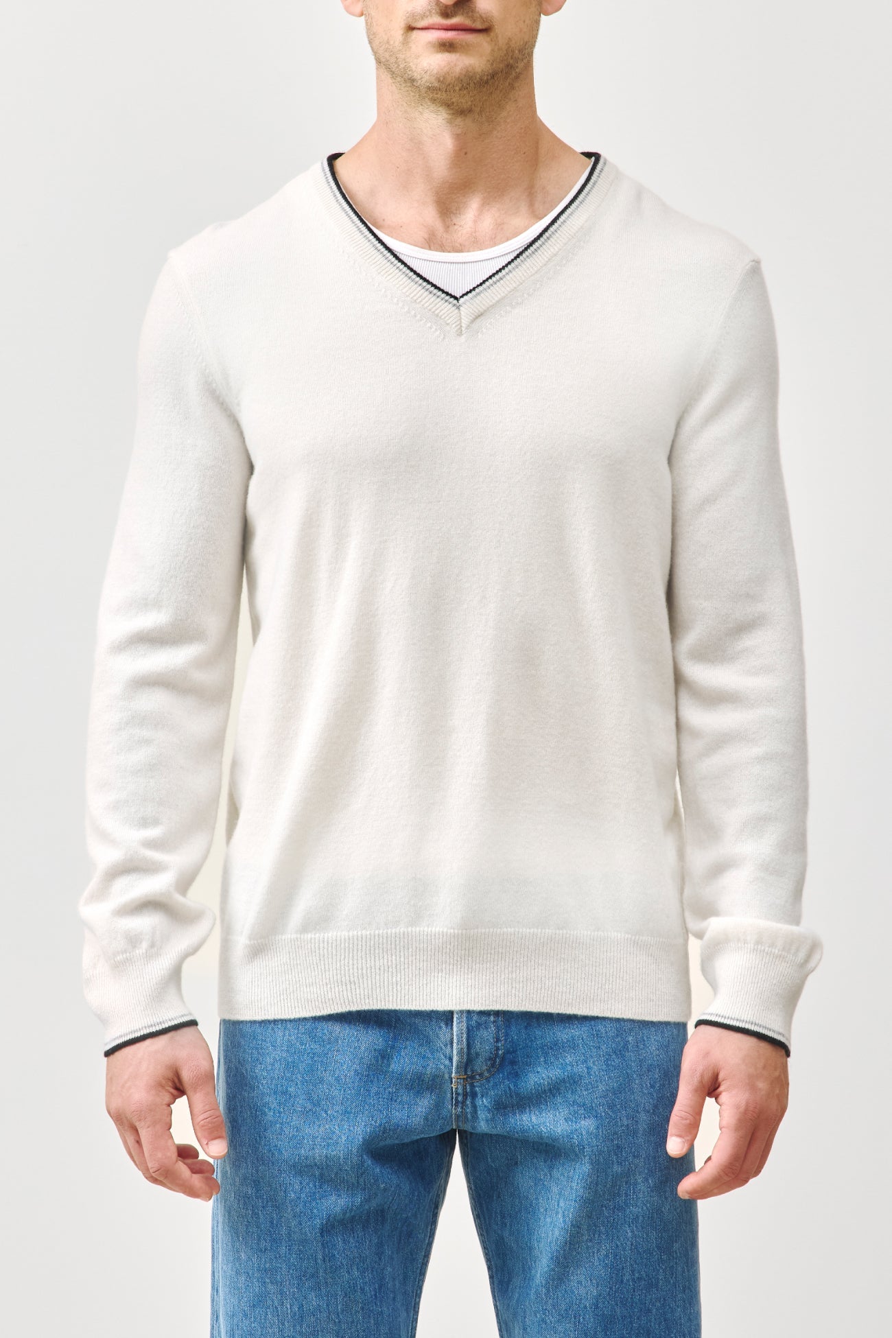 ALDEN CASHMERE V-NECK SWEATER